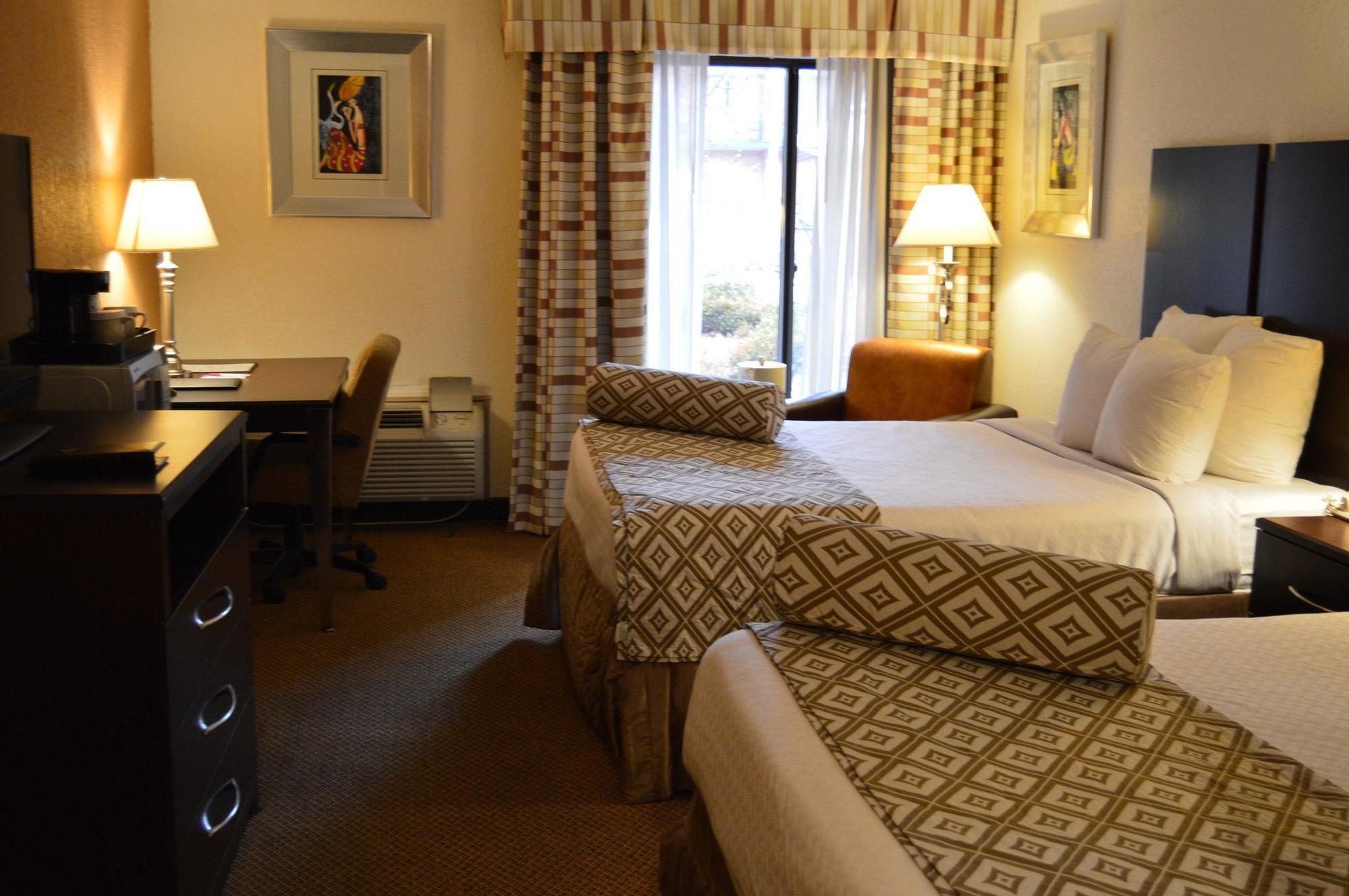 Four Points By Sheraton Detroit Novi Room photo