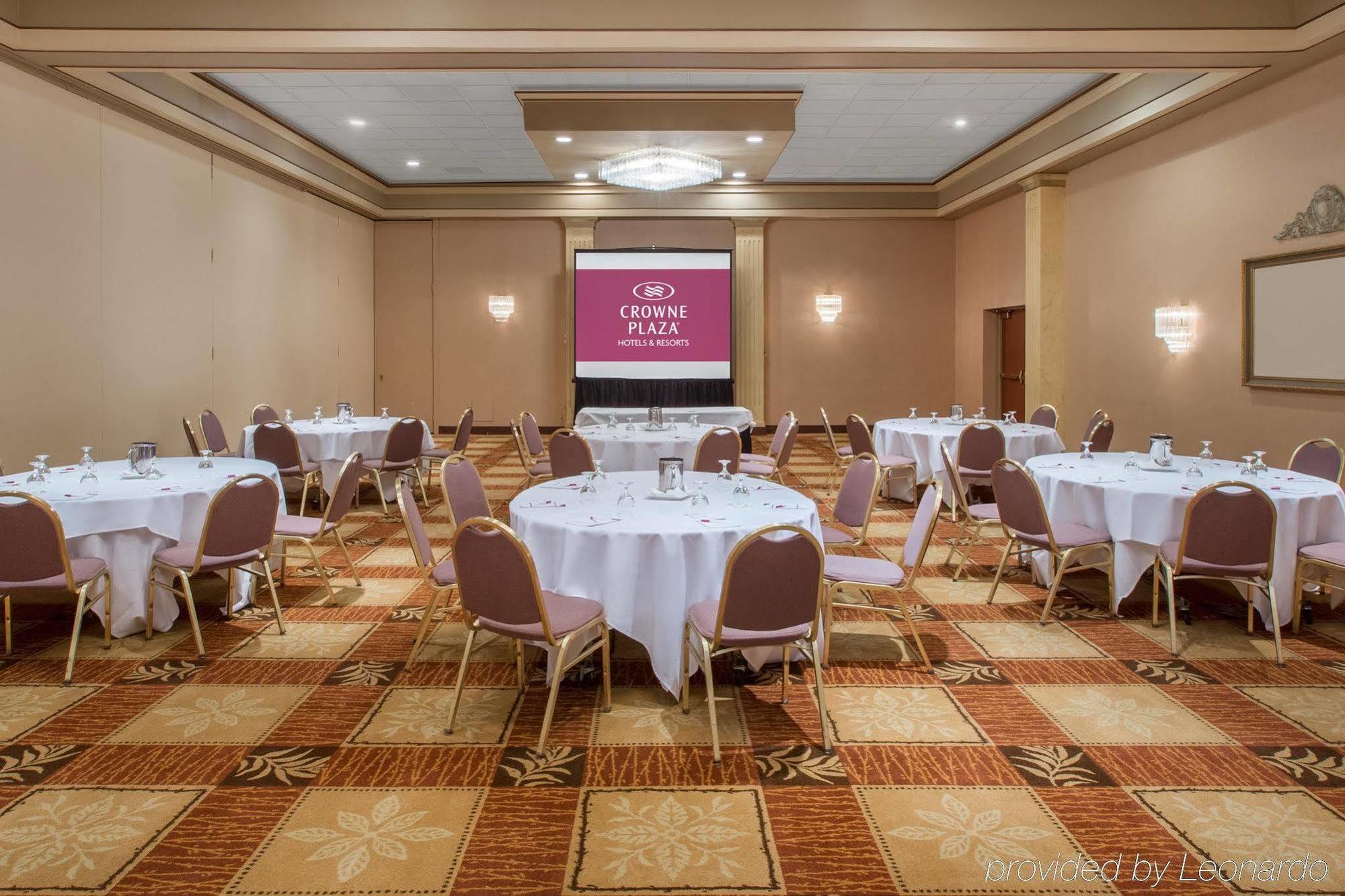 Four Points By Sheraton Detroit Novi Exterior photo